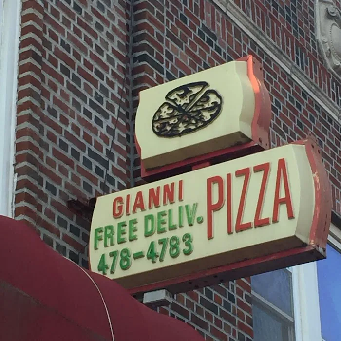 Gianni's Pizzeria Picture 7