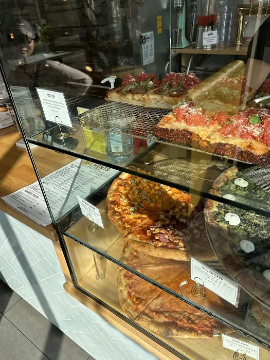 Elements Pizzeria Picture 3