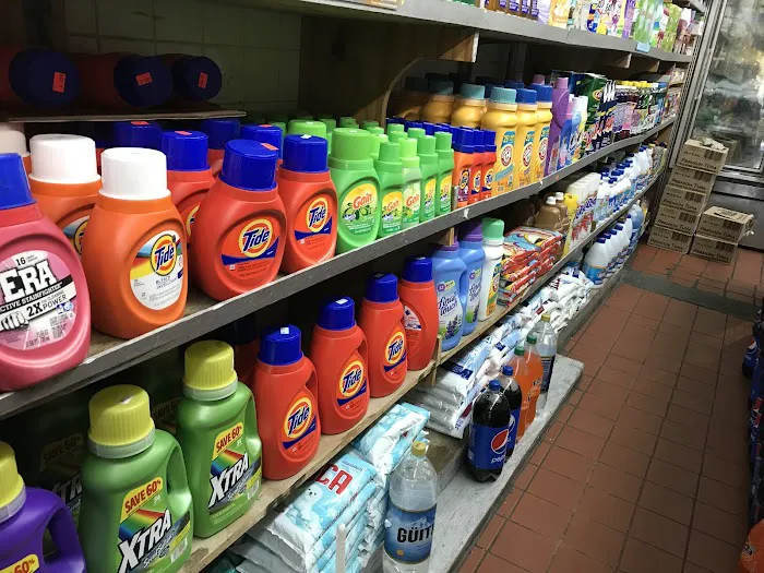 Bryanna Deli and Grocery Picture 4