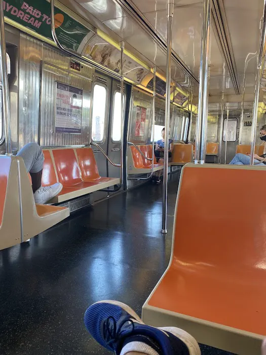 Subway Picture 5