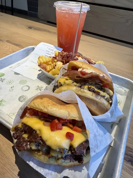 Shake Shack Jackson Heights Picture 4