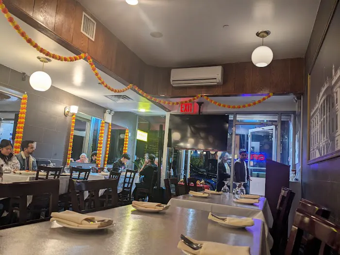 Lakeside NYC Nepalese and Indian Restaurant Picture 6