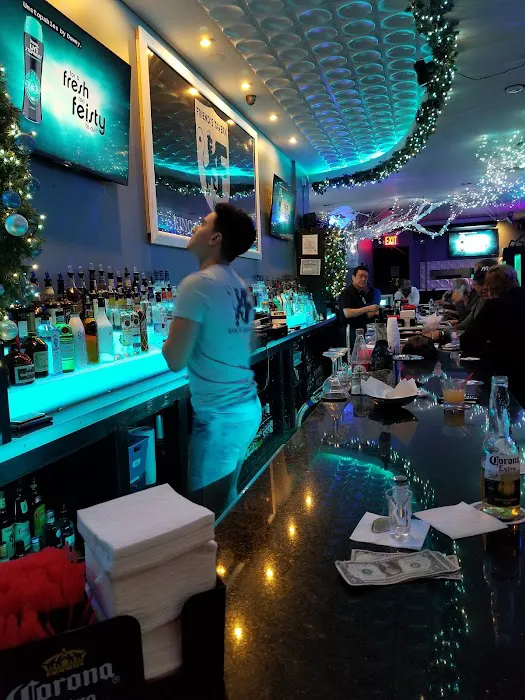 Friend's Tavern Picture 8