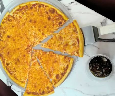 Lucia Pizza