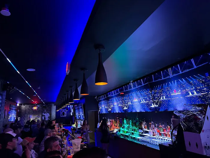79 Amigo bar Picture 9