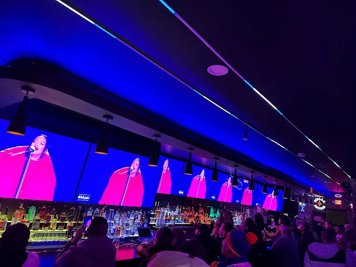 79 Amigo bar Picture 3