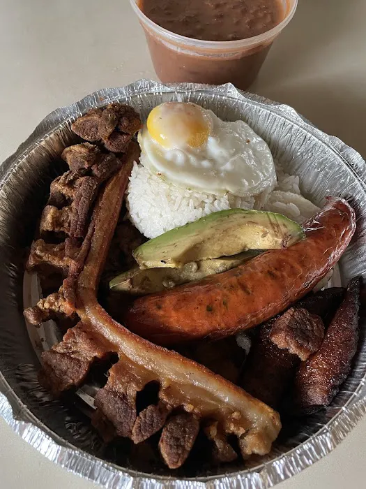 J & C Delicias Picture 9