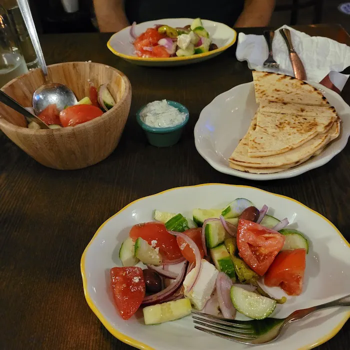 Yia Yia's Taverna Picture 5