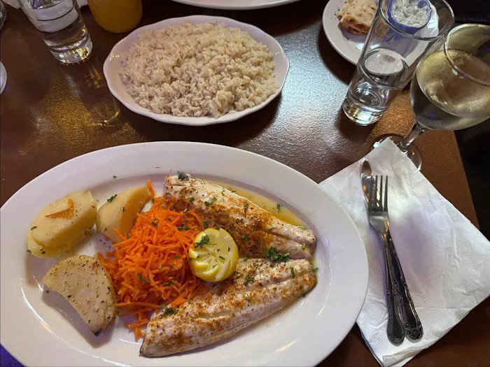 Yia Yia's Taverna Picture 9