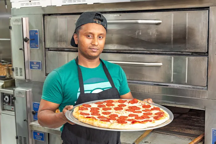 The Graham Pizza & Chicken Picture 7