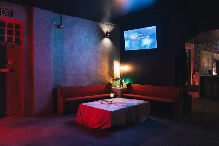 Seventh Heaven Bar & Karaoke Picture 4