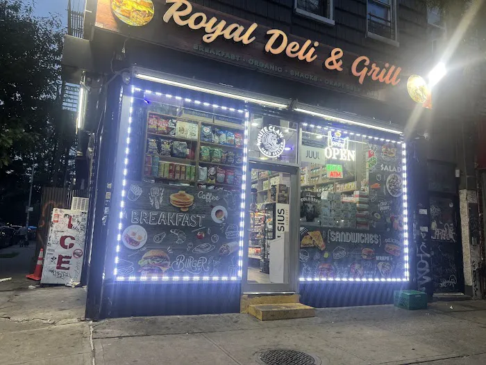 Royal Deli & Grill Picture 6