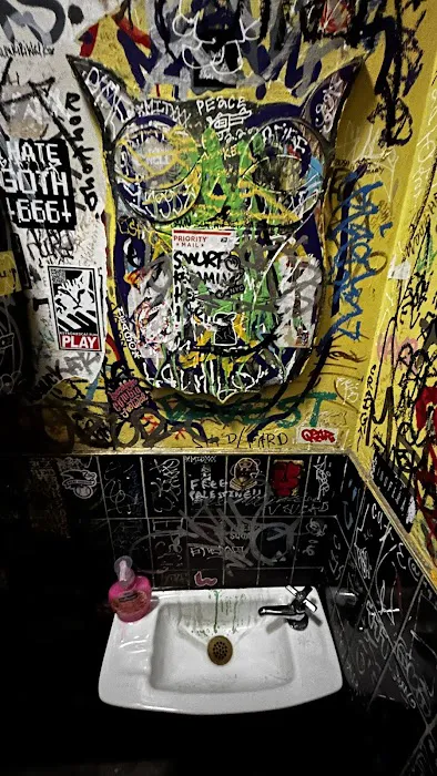 Strange Flavor Burger Shack Picture 7