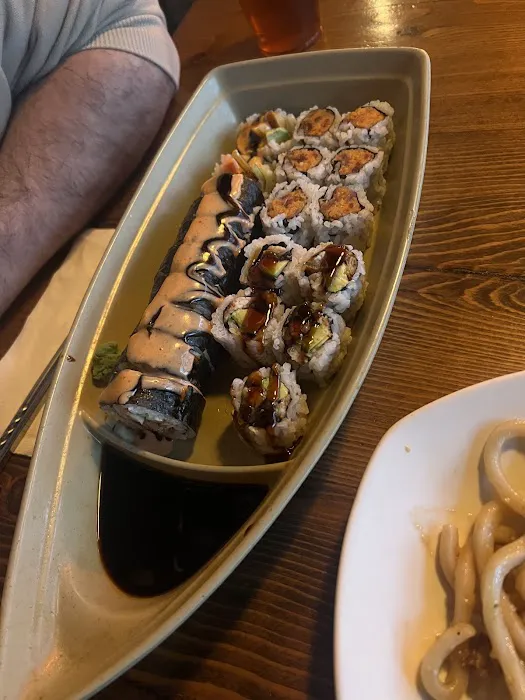 Sushi & Noodles Picture 9