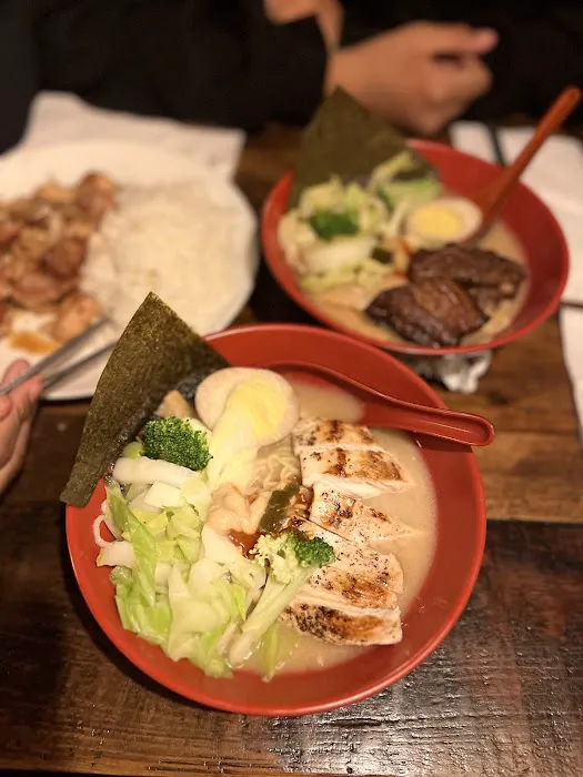 Sushi & Noodles Picture 8