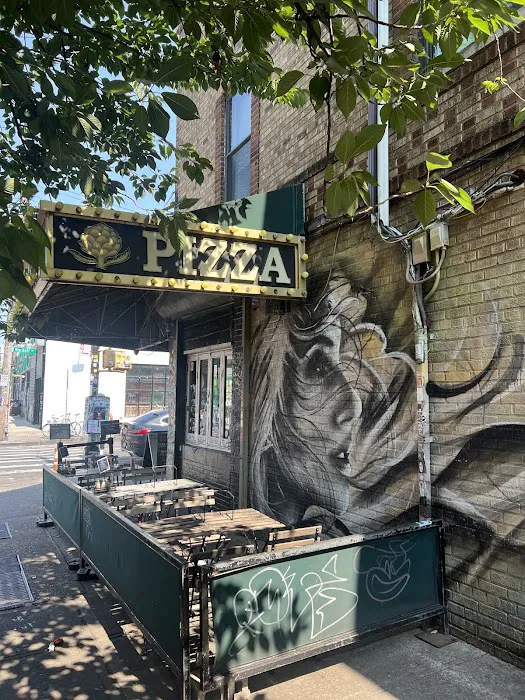 Artichoke Basille's Pizza Picture 7