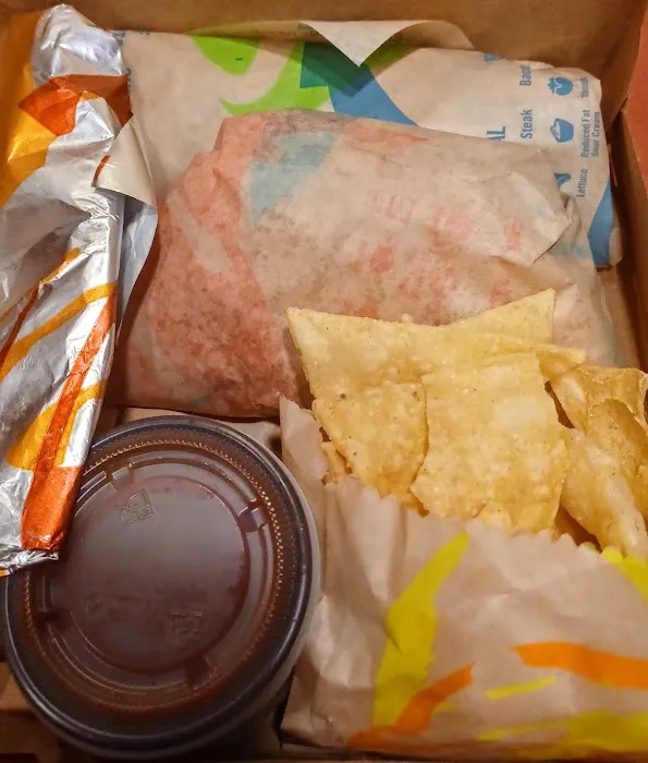 Taco Bell / Pizza Hut Picture 10