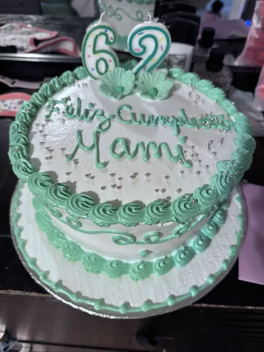 Angela's Cake Picture 1