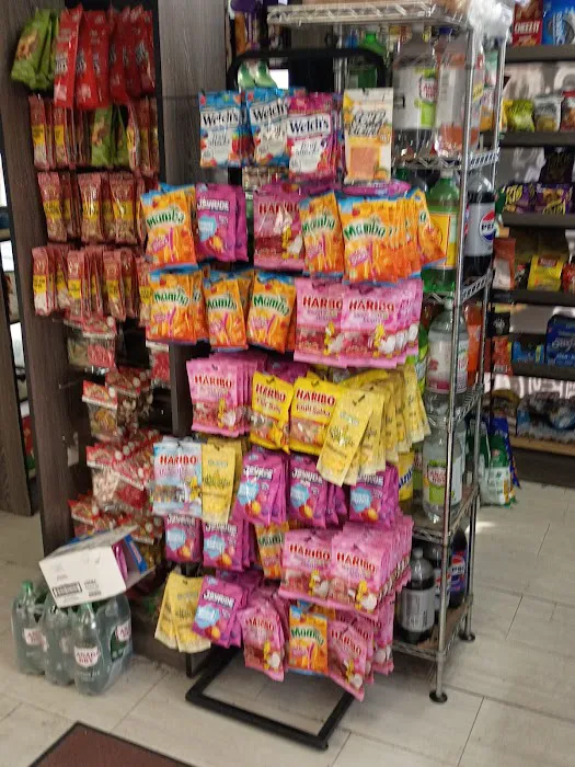 Blashy Deli Grocery Picture 10