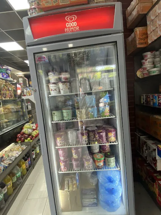 Blashy Deli Grocery Picture 1