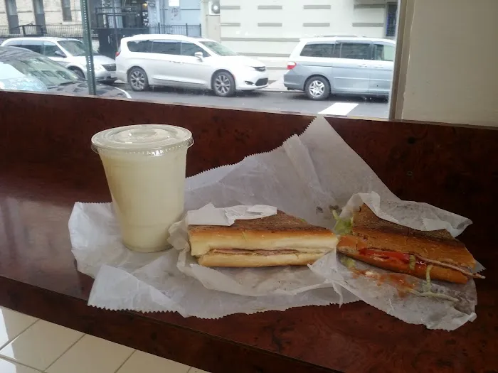 El Manantial Bakery Picture 4