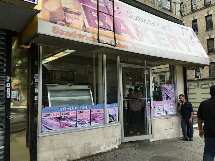 El Manantial Bakery Picture 10