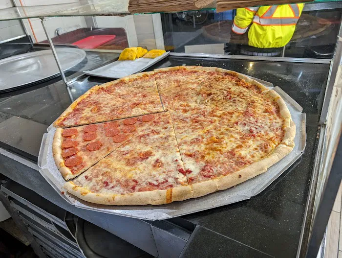 Koronet Pizza Picture 4