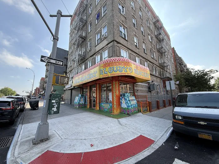 El Guayo Deli Grocery Picture 3