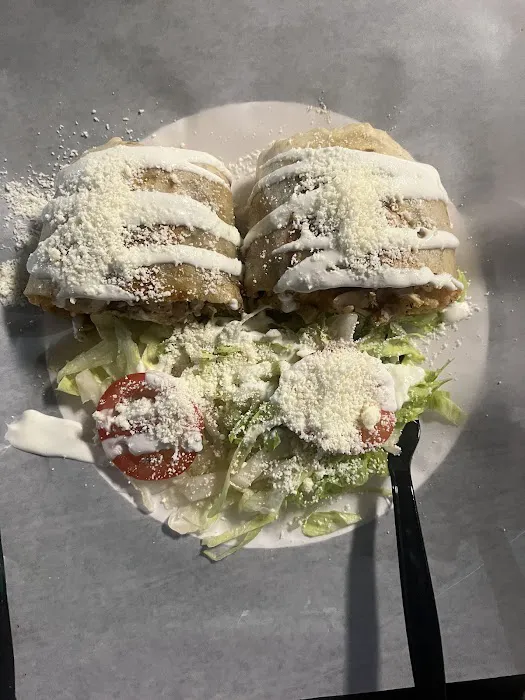 Tacosmoy Food Truck Picture 3