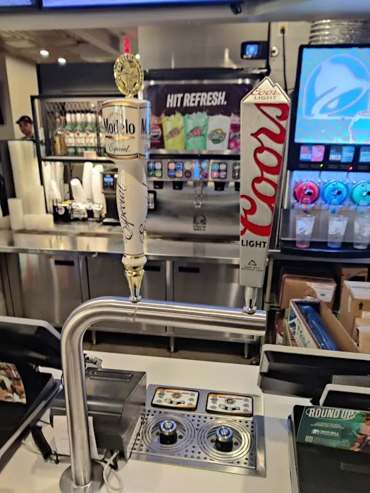 Taco Bell Cantina Picture 5