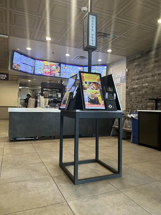 Taco Bell Cantina Picture 6