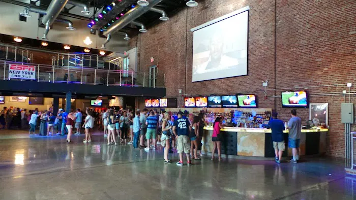 Billy's Sports Bar Picture 7