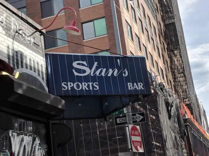 Stan's Sports Bar Picture 5