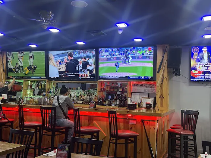 161 Bar & Grill Restaurant Picture 9