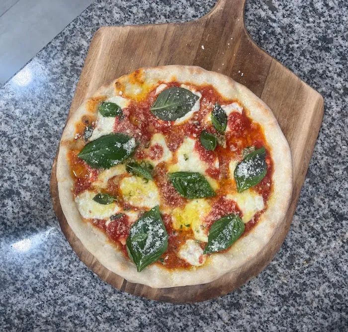Tiago’s Pizza Picture 3