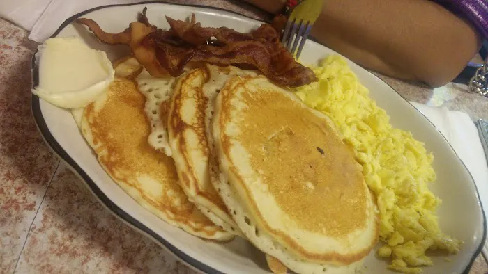 Lillys Cafe Picture 5
