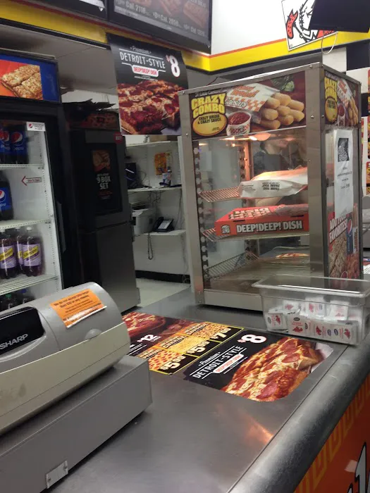Little Caesars Pizza Picture 8