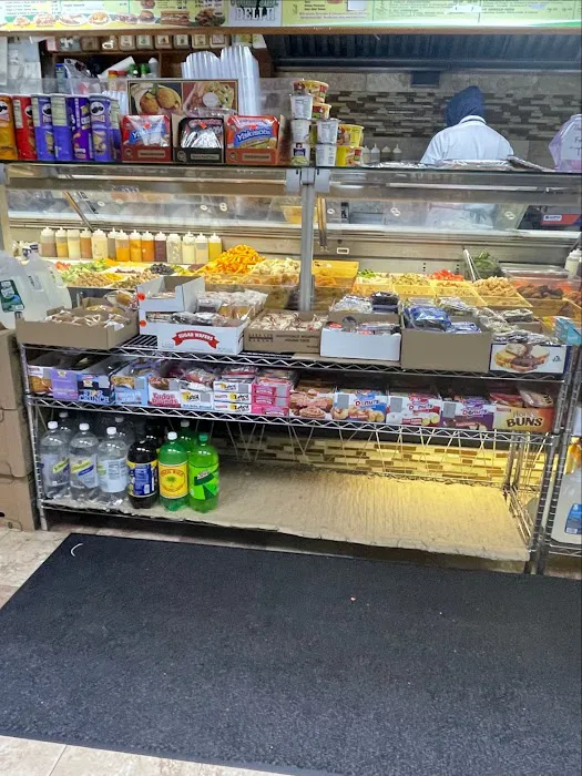 Court Side Deli II Picture 9