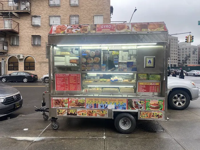 Atef's Food cart Picture 4