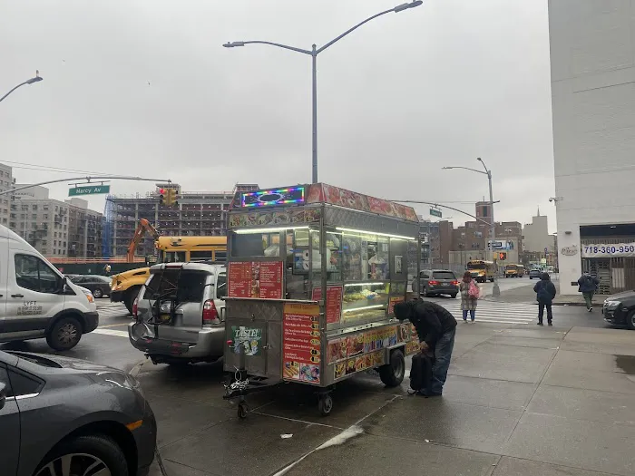 Atef's Food cart Picture 2