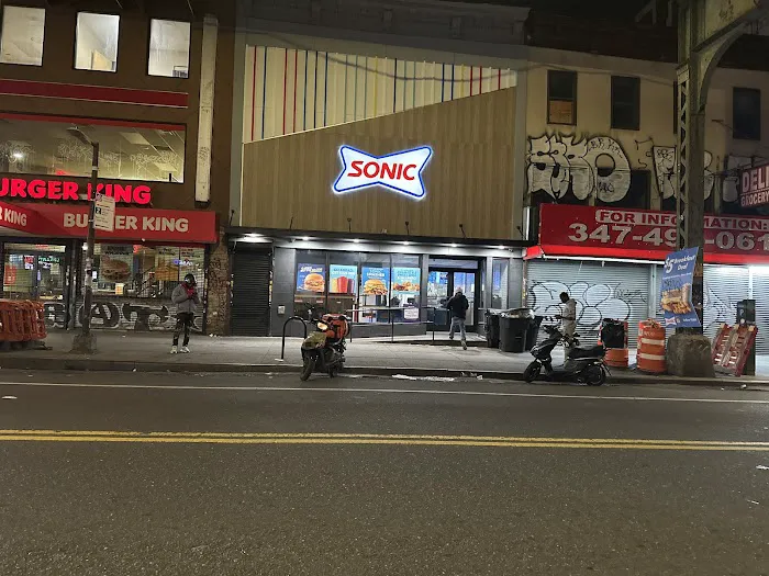 Sonic Drive-In Picture 6