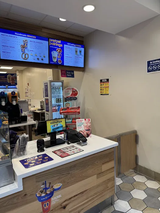 Auntie Anne's Picture 7