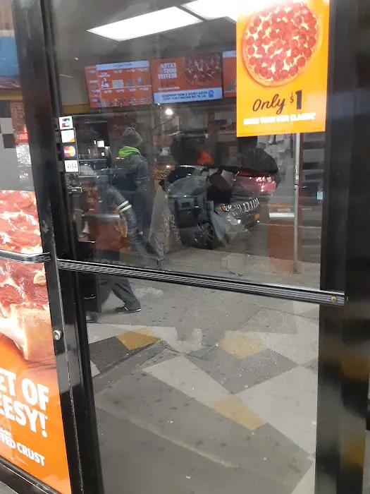 Little Caesars Pizza Picture 1