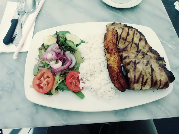 Aroma de Cafe Bakery Restaurant Picture 2
