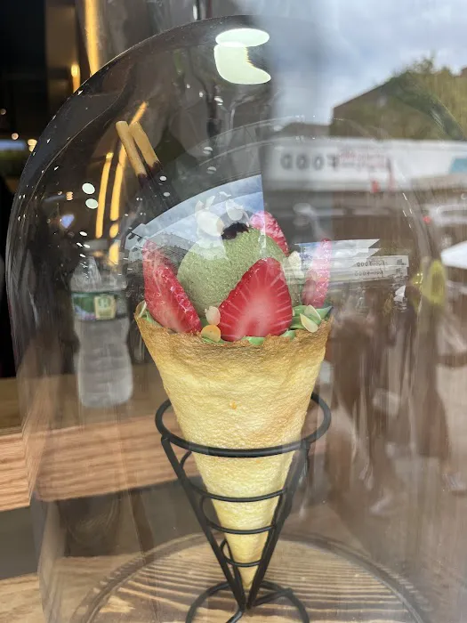 T-swirl Crepe - Elmhurst Picture 2