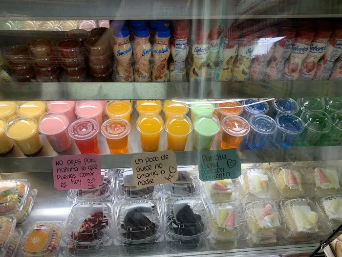 Elmhurst Deli Picture 3