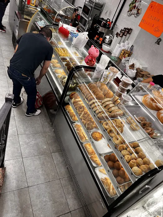 Sabor Ecuatoriano Bakery Picture 9