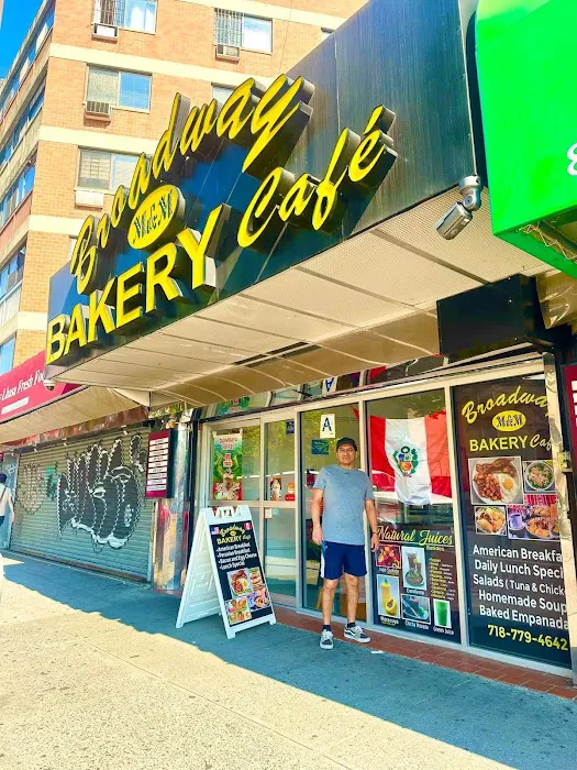 M&M Broadway Bakery café Picture 8