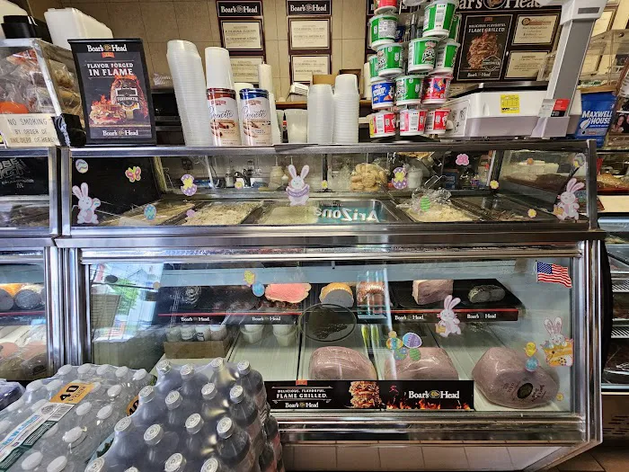 Frank's Deli & Sons Picture 6