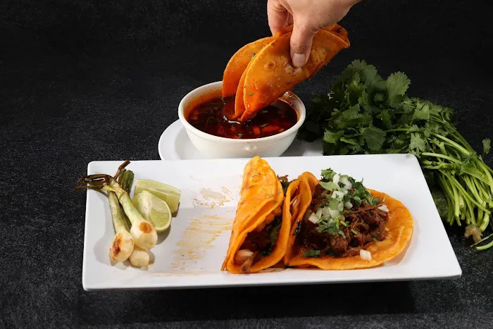 Taqueria Mercadito Picture 4